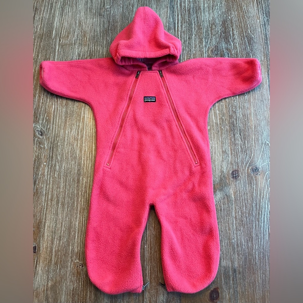 PATAGONIA PINK BABY SYNCHILLA FLEECE BUNTING SUIT, 6M